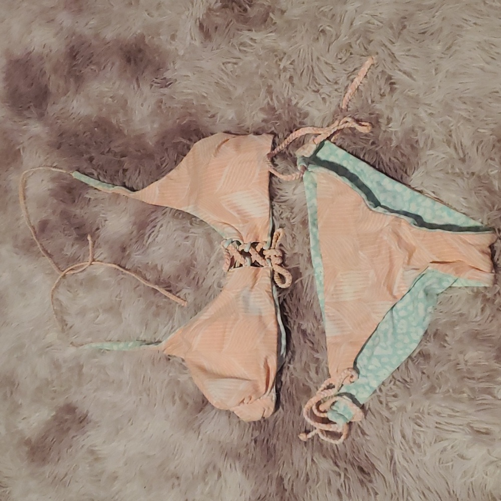 Xs Pink reversible cheek bikini